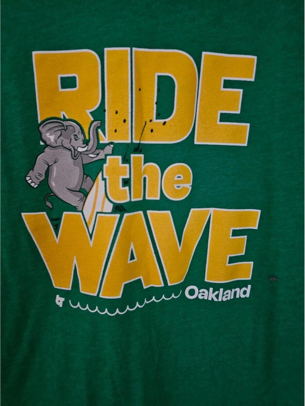 Men's BreakingT Oakland A's Shirt Stomper Ride The Wave Bart Size Small Green - Picture 3 of 9